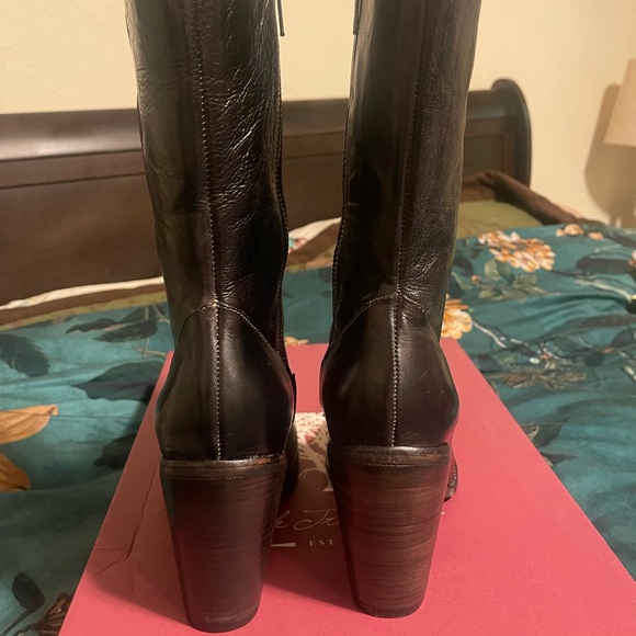 Oak Tree Farms Amelia NIB Black Poison Purple and Black Buttoned Women's Boots - Picture 3 of 4